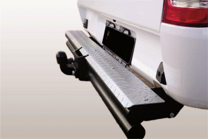 Step Towbar - Checkered Plated