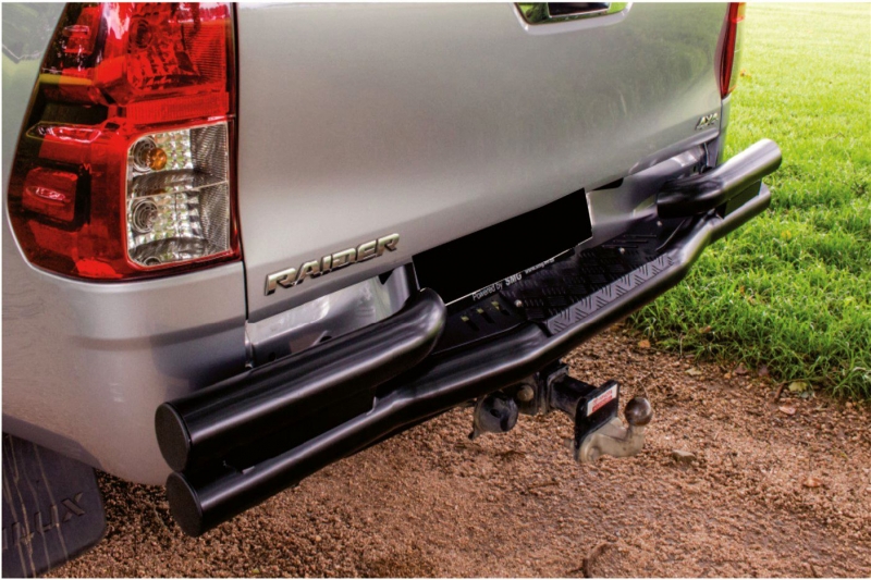 Toyota Hilux Oval - Rear Step